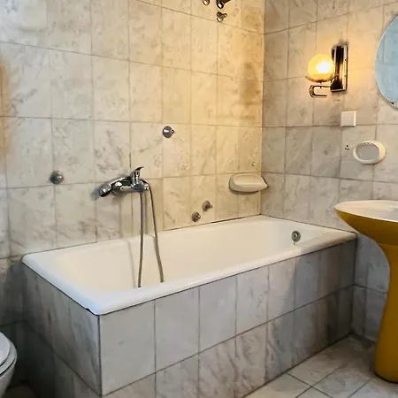 With Parking 3 Bedroom Apartman